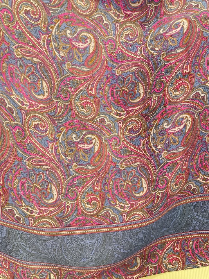 Cachecol H6#Bloomsbury para gravata feito na Itália 100% seda estampa paisley roxo - Imagem 3 de 4