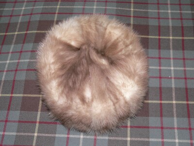 Vintage Gimbels Brown Pillbox Style Mink Fur Hat. Excellent  display picture 1
