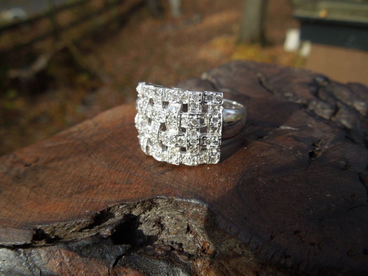 Modern white gold rings outlet