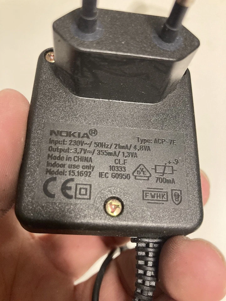 Nokia AC-P7E Caricabatterie per Cellulari - Nero - Immagine 3 di 3