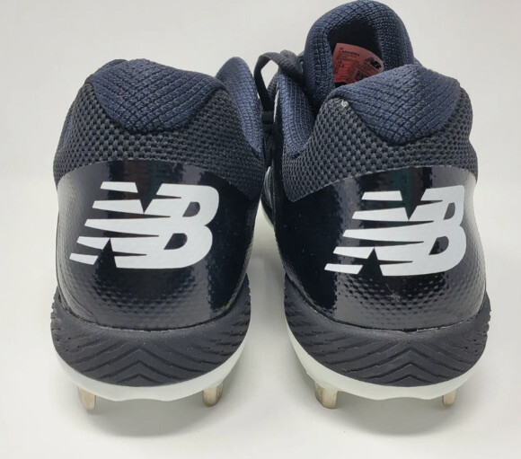 New Balance Men display picture 3