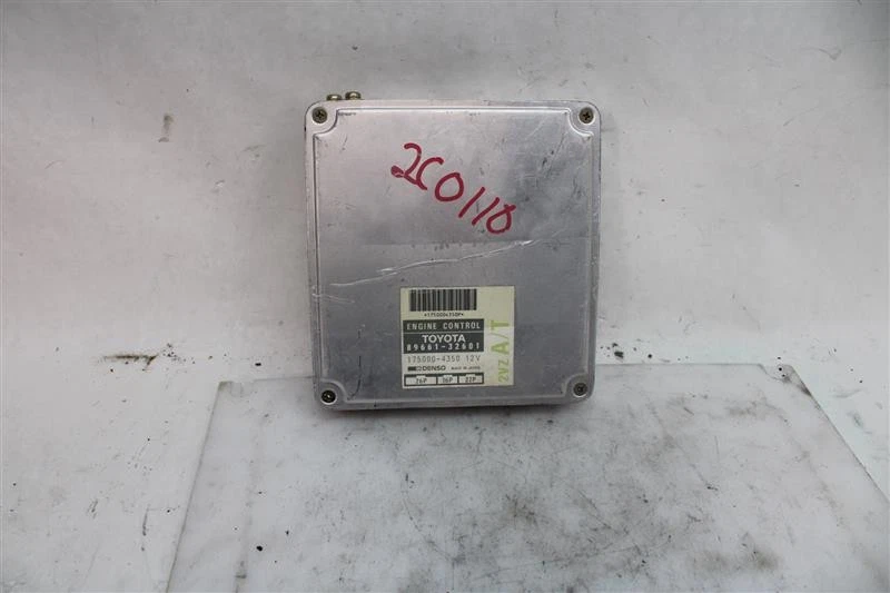 Computadora ECU ECM LEXUS ES250 1990 1991 ALIMENTACIÓN AUTOMÁTICA 8966132601 1256095 Foto 2 de 4