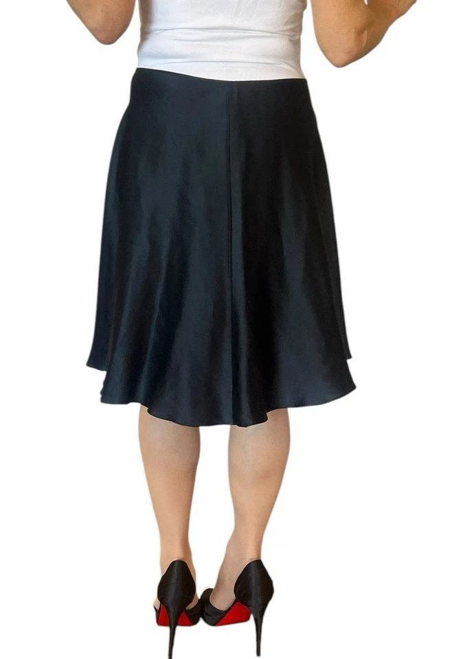 EMILIO PUCCI MUJER 6 FALDA NEGRA SEDA SATINADO MINI ACAMPANADA CREMALLERA FRONTAL ITALIA Foto 4 de 4