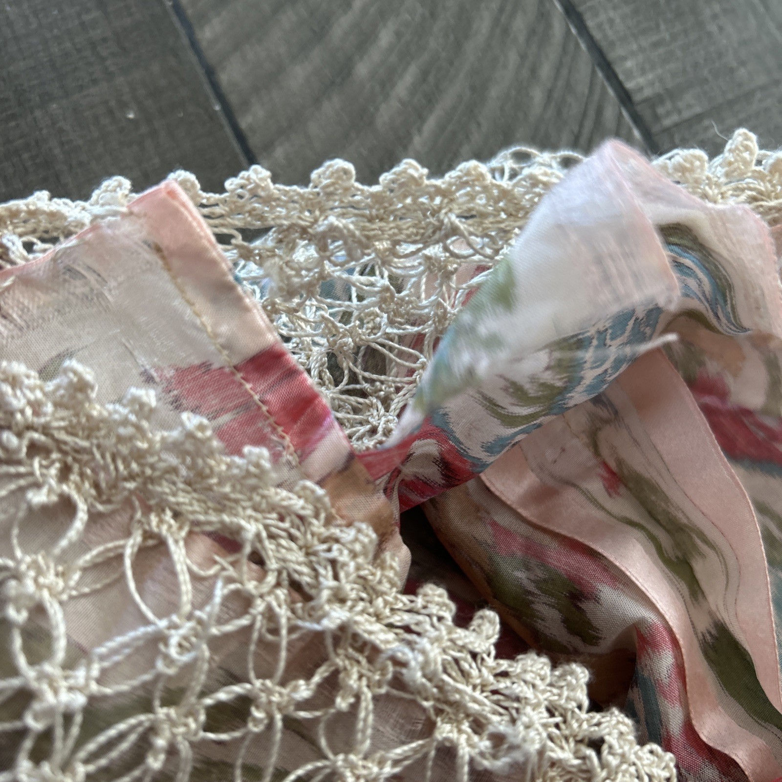 Rare Vintage Delicate Hand Made Pullstring   Cinc… - image 8