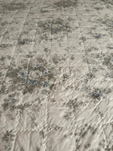 SIMPLY SHABBY CHIC BRITISH ROSE BLUE QUEEN QUILT & (PAIR) STANDARD SHAMS #426