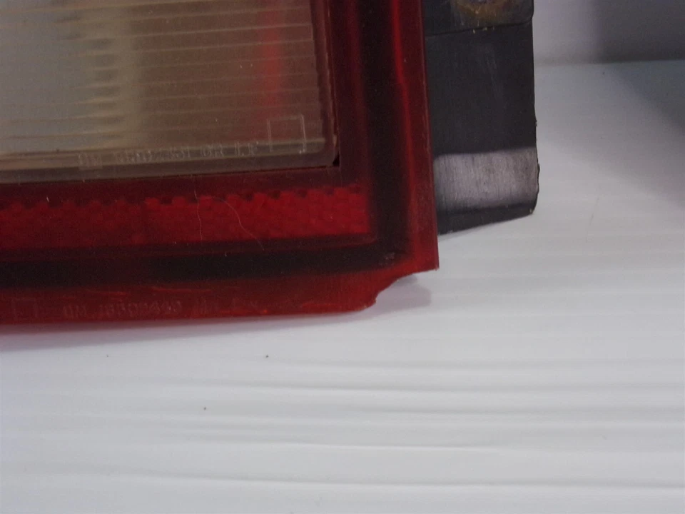 Par de luces traseras GMC Safari 1985-2005 OEM 95 96 97 98 99 2000 01 02 03 04 05 Foto 2 de 4