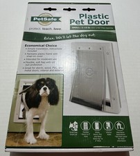 PetSafe Premium Plastic Pet Door White, Small PPA00-10958 / UPC 729849109582