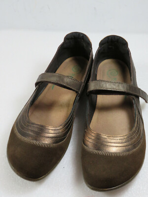 Nice! Women's NAOT kirei mary jane suede shoe brown,size 42 -U.S.11M $185