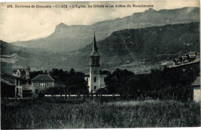 AK ca. von GRENOBLE - CLAIX - L'Église les Hotels et les Aretes (229941)