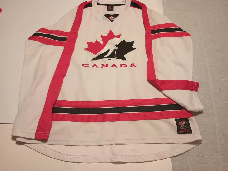 TEAM CANADA / SOGO SPORTS  /  HOCKEY JERSEY. SIZE Large - Image 2 of 4