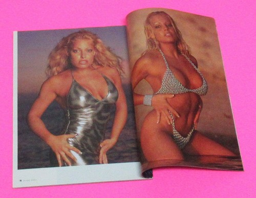WWF Divas 2001 Magazine Lita Cover Trish Molly Chyna + Cards VF - Picture 7 of 9