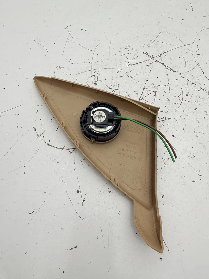 01-04 Cubierta Altavoz Tweeter Puerta Izquierda Mercedes W203 C240 Fabricante de Equipo Original Foto 2 de 4