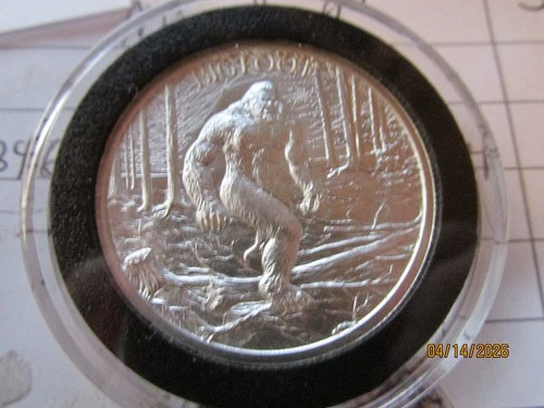 New Listing2 Troy oz .999 silver BIGFOOT round Intaglio mint in capsule