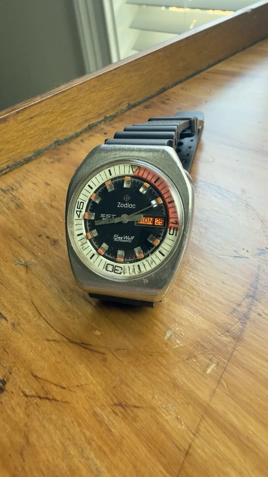 Zodiac Sea Wolf Automatic SST 36000 Men's Watch Vintage Coffin Case - Image 2 of 4