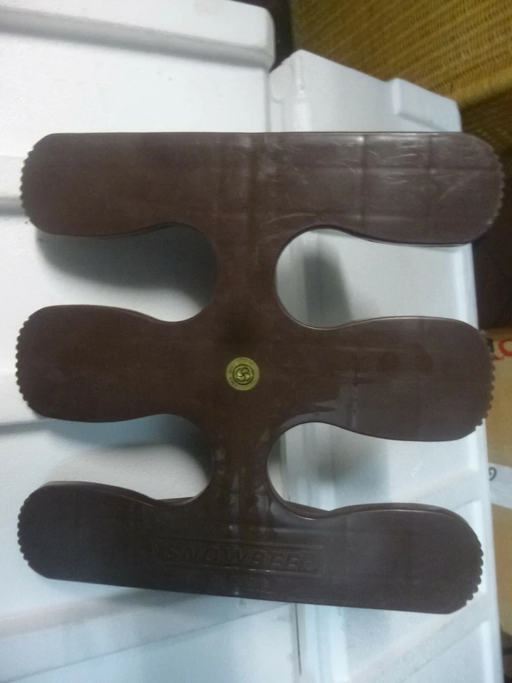 UN PAR BOTAS DE PESCA ALTA GREENPOCKET Nº 41, 42 ó 44 Y SOPORTE PARED BOTAS . - Imagen 3 de 3