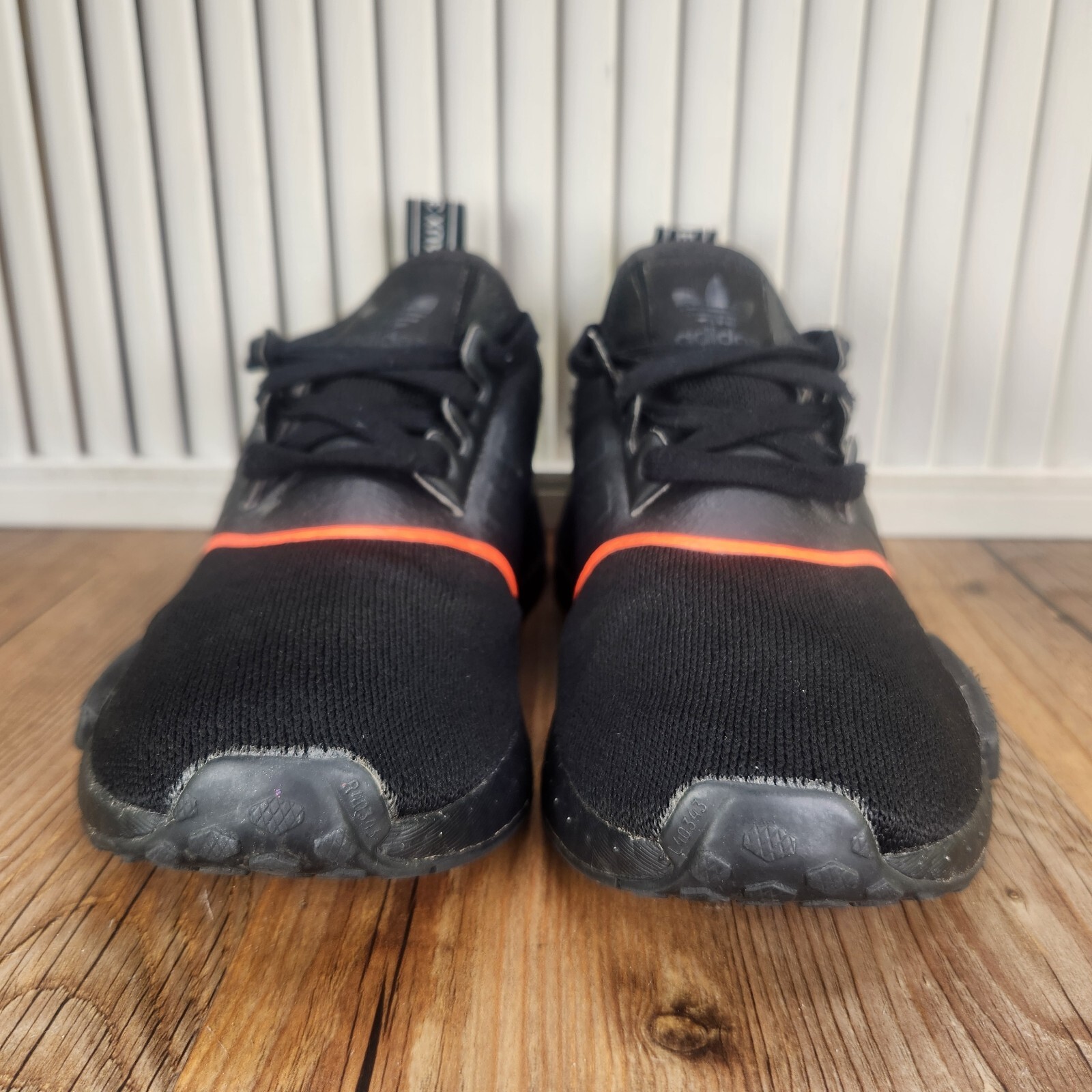 SAOLA Scarpe sneakers da corsa Adidas NMD R1 da donna taglia 7 * core nere rosso solare EE5085