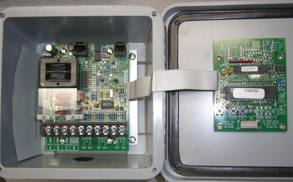 E-Mon D-Mon EMON 3208100-SAR KWH METER, 2 SENSR 100A , 2 FUSE HLDR, 120/208-240V - Image 2 of 2