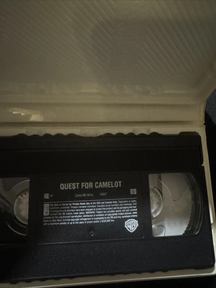 Warner Brothers Quest For Camelot VHS Tape 1998 Cornwall Devon Pendant - Image 3 of 3