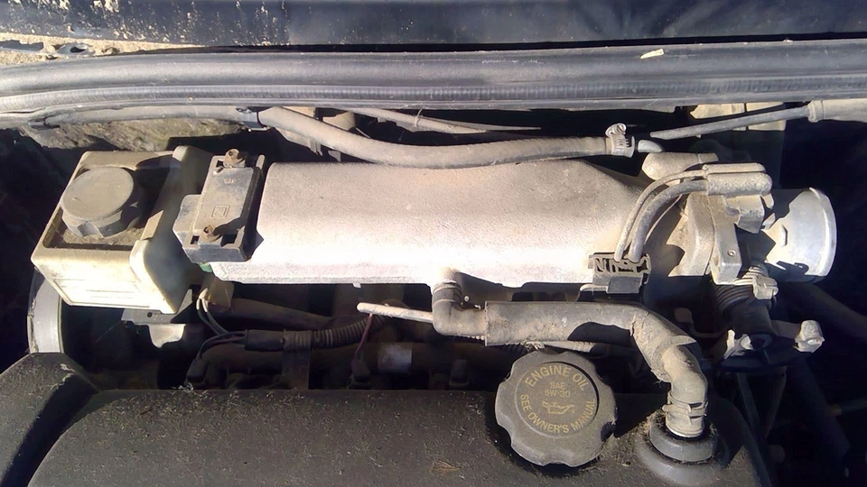 1995 1996 1997 1998 1999 Saturn Sw2 Intake Manifold Oem 1.9l Dohc - Image 3 of 4