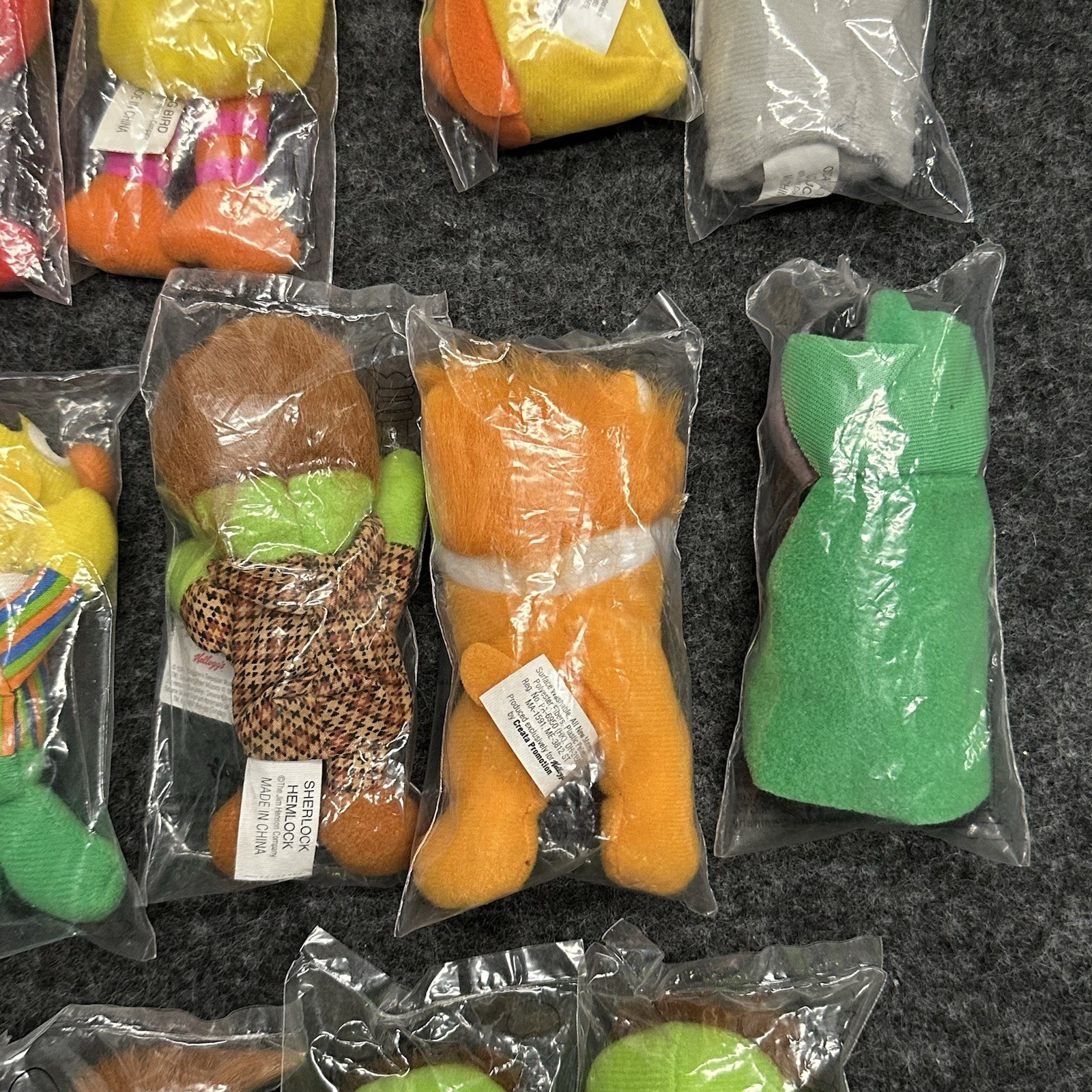 The Sesame Street Mini Beans 4" Kellogg's ALL 17 NEW IN PACKAGE!!