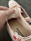 Scalloped Pink Embroidered Floral Canvas Lace Up Sneakers Women's Size 8.5 — photo 4