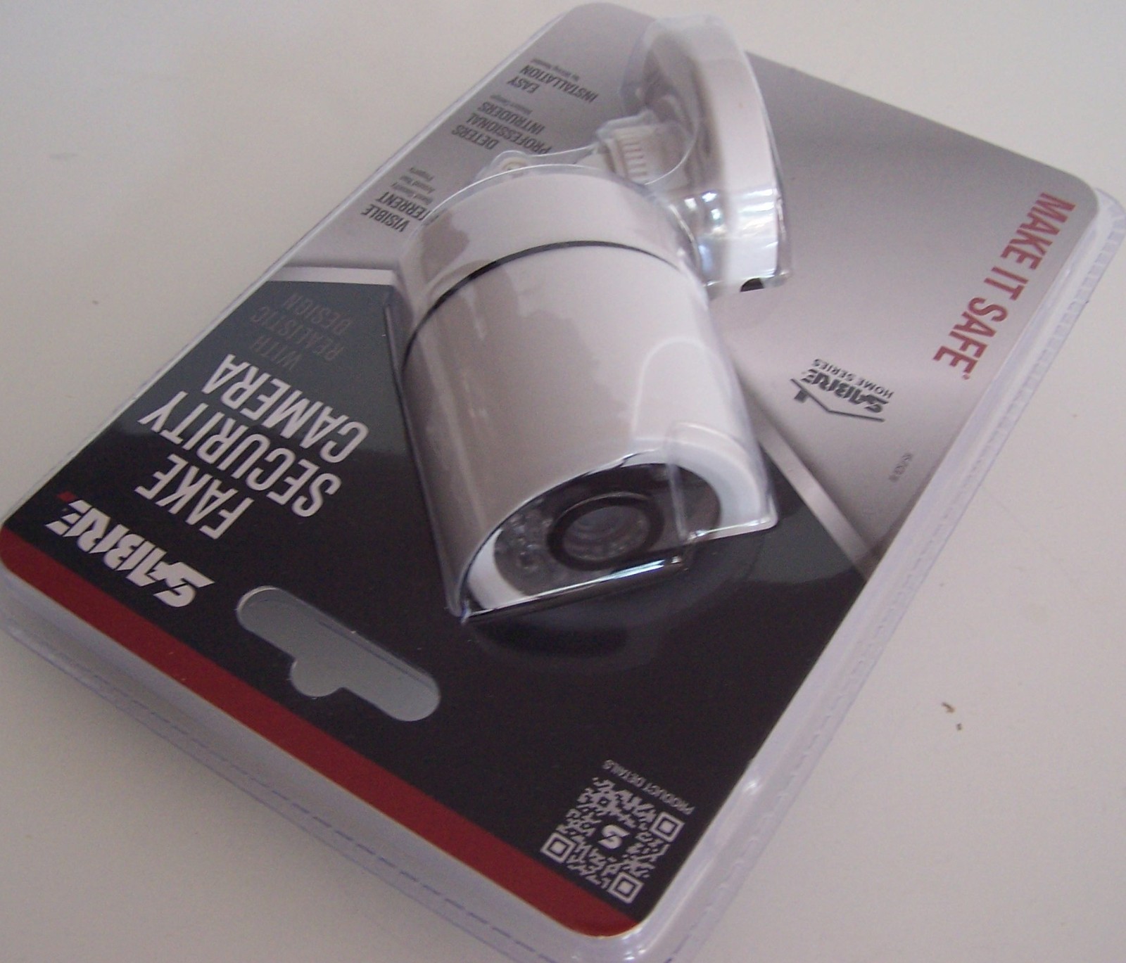 Sabre Dummy/Fake Surveillance Security Camera, Easy Adjustable Mount