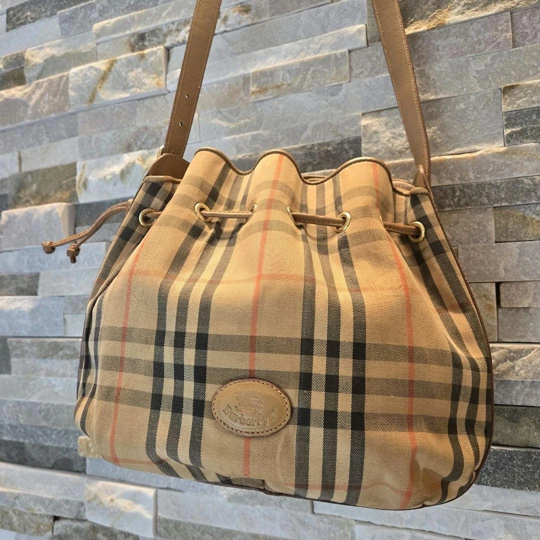 バッグ Burberry archive leather shoulder bag Burberry Drawstring Shoulder Bag Bags & Handbags for Women for