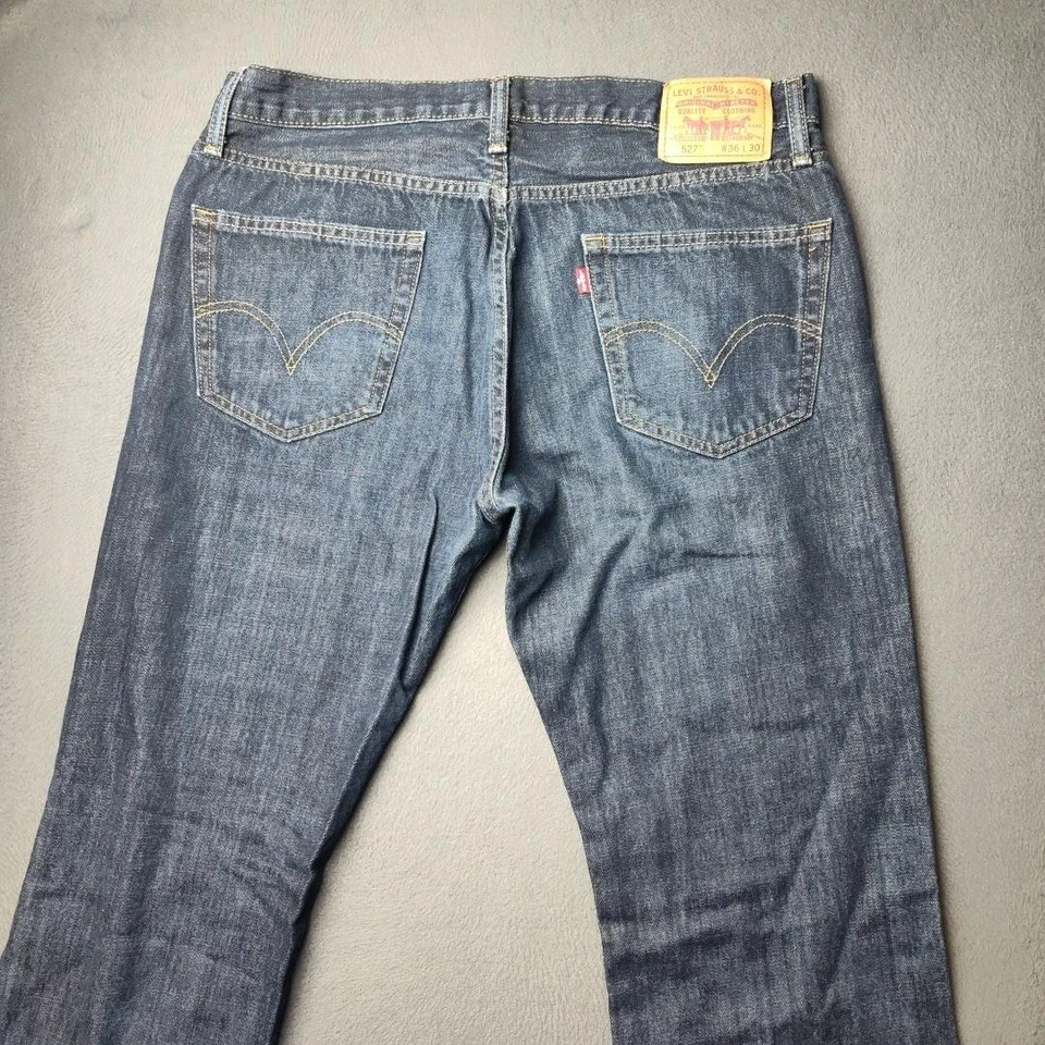 Levis 527 牛仔裤男式 36x30 蓝色牛仔靴剪裁 100% 棉拉链门襟中号水洗 — 第 4/4 张图片