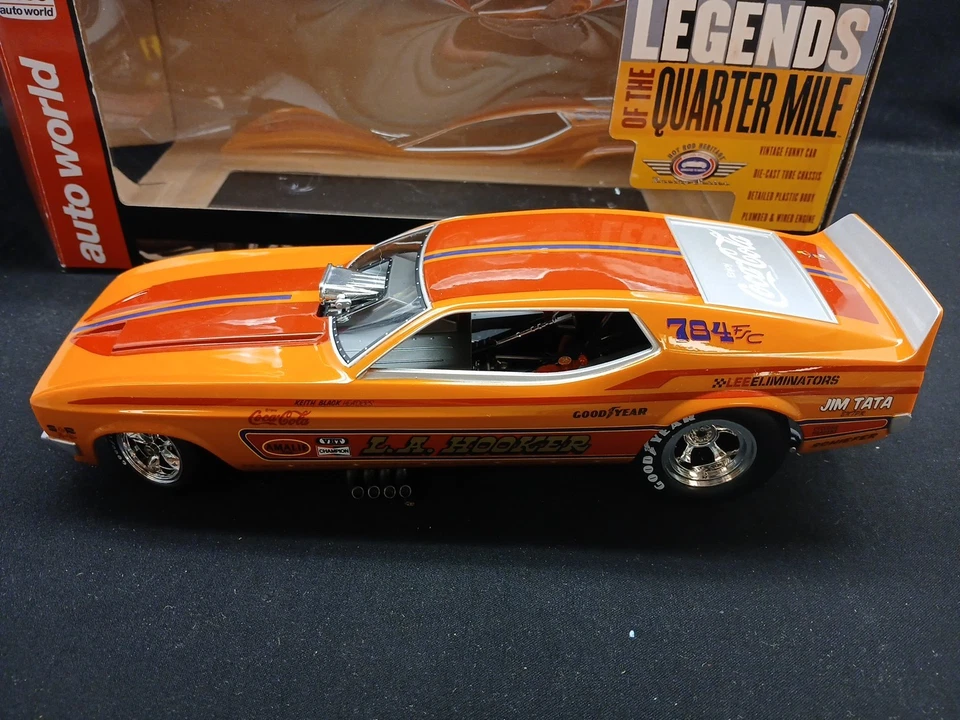1971 FORD MUSTANG LA HOOKER FUNNY CAR AUTO WORLD 1:18 SCALE DIECAST - Image 2 of 4