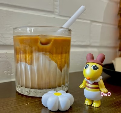 Sonny Angel Bug's World Series Bumblebee Robby Angel Secret Figure