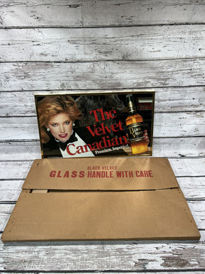 VTG The Velvet Canadian Black Velvet Whisky 1984 Hanging Mirror Sign New In Box