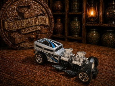 1995 Hot Wheels Way 2 Fast Silver Blue Flames 1:64 DIECAST Toy Race Car