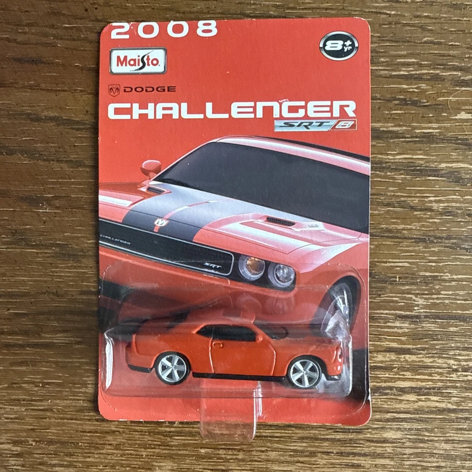 Dodge Challenger SRT8 2008 Maisto Black exhibición automática Foto 2 de 3