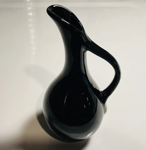 VAN BRIGGLE POTTERY VASE GLOSSY BLACK 7". EXCELLENT CONDITION