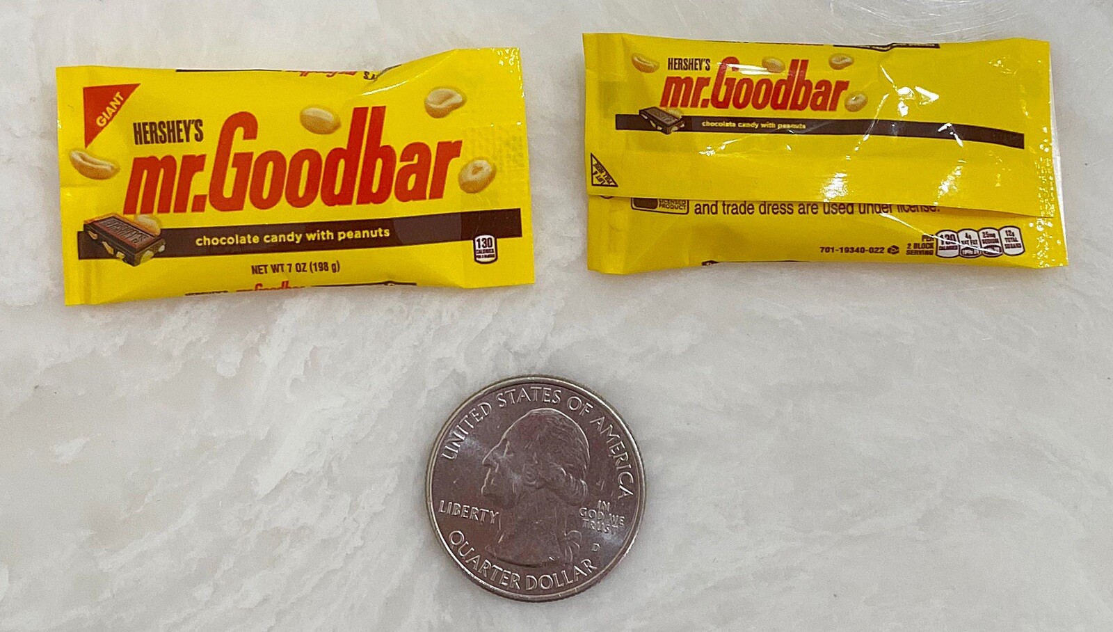 Series 3 - Hershey’s MR. GOODBAR - 5 Surprise Mini Brands ZURU TOYS Brand Yellow