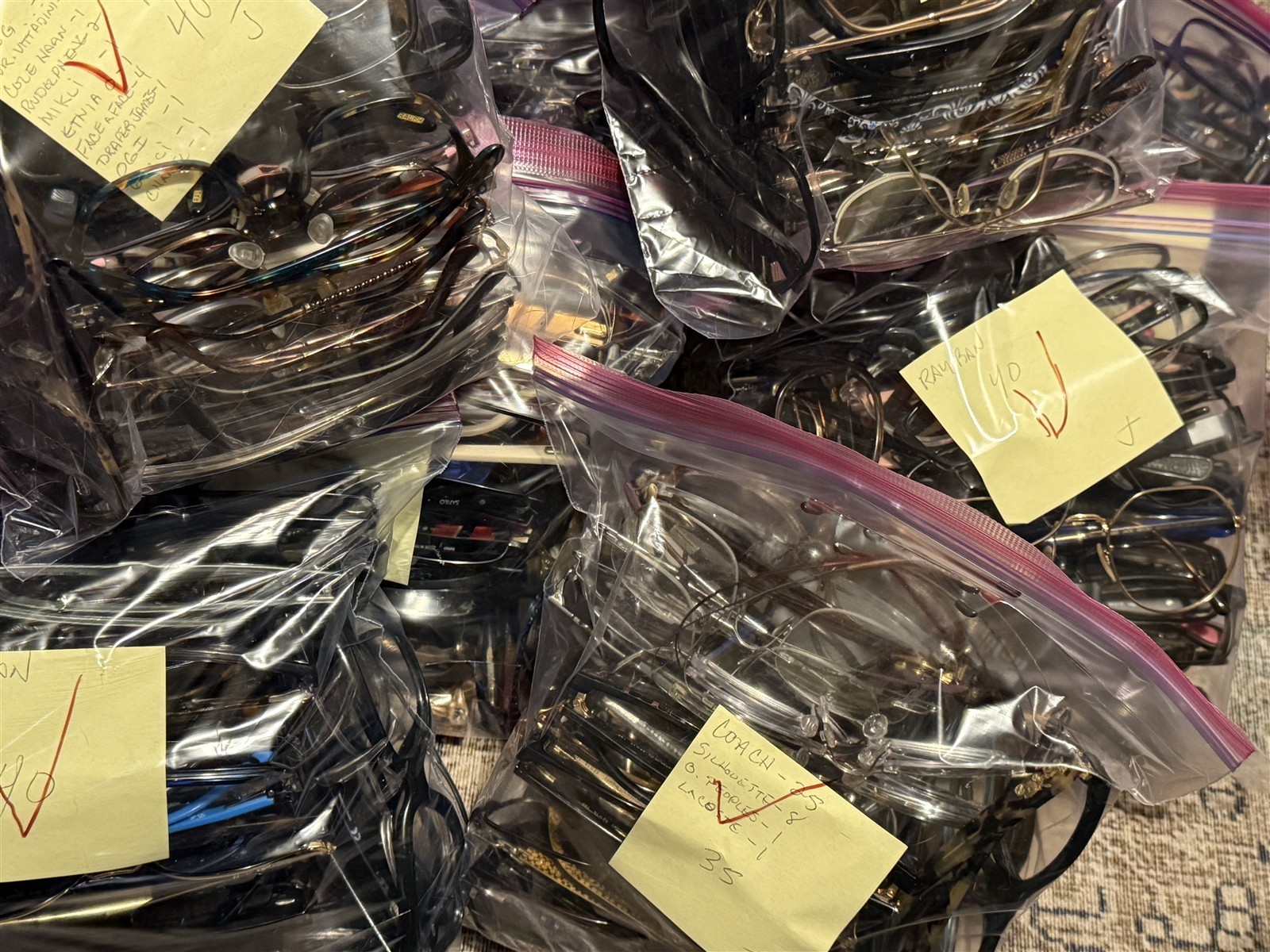 Lot 983 Ray-Ban Versace Gucci Tiffany Prada Oakley D&G & Other Eyeglass Frames thumbnail 3