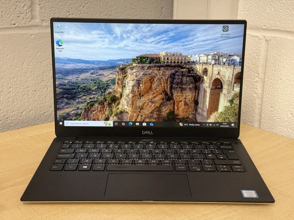 Dell XPS 13 9380 Laptop 13.3" Quad i7-8565U 8GB 256GB NVMe WIFI Windows 10 X4 - Image 2 of 4