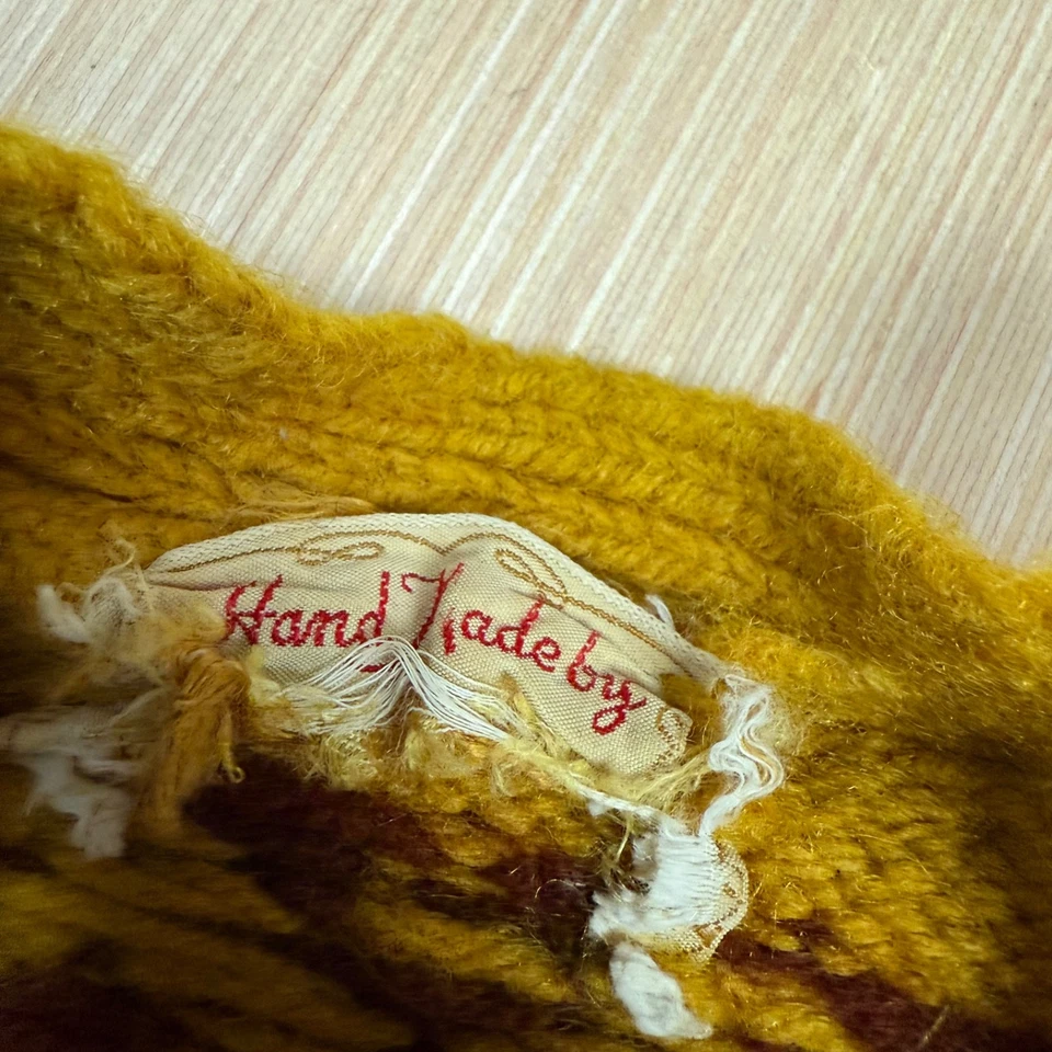 60s Vintage Cardigan Sweater Hand Knit XS women's Fair isle geometric yellow - Image 3 of 4