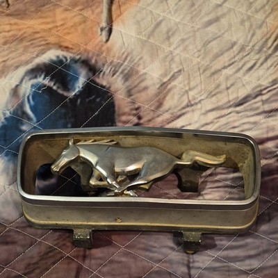 Mustang  Front  EMBLEM