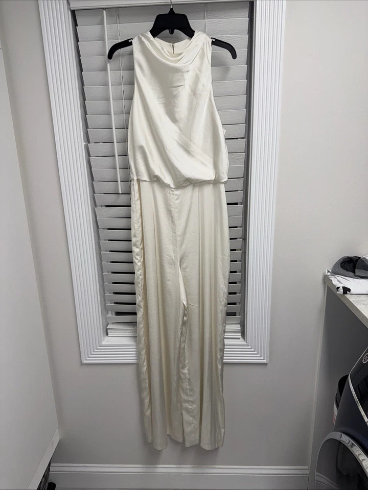 Macacão drapeado Abercrombie tamanho G gola alta branco pérola excelente - Imagem 4 de 4