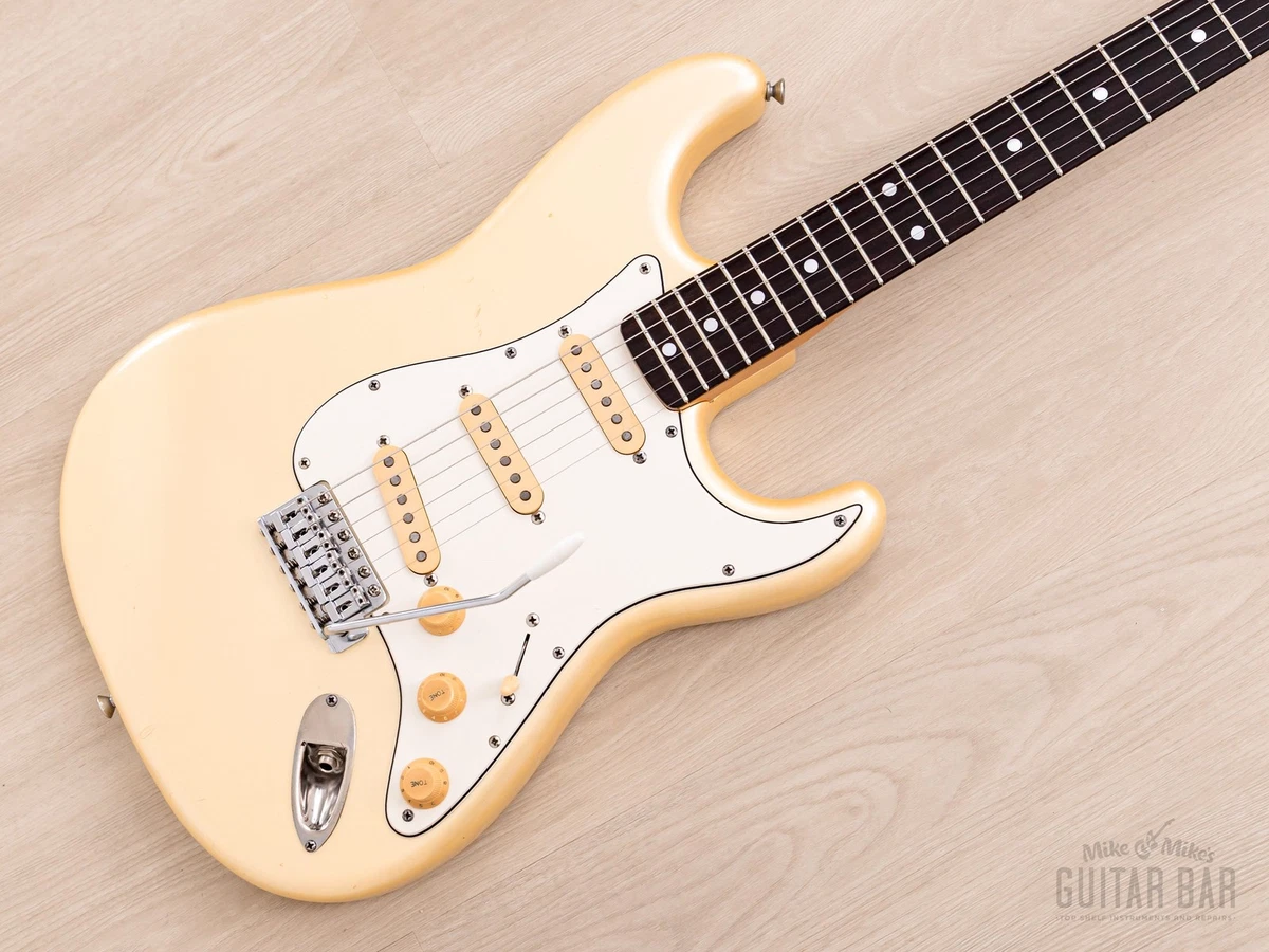 Preços baixos em Fender Squier Stratocaster Japão | eBay