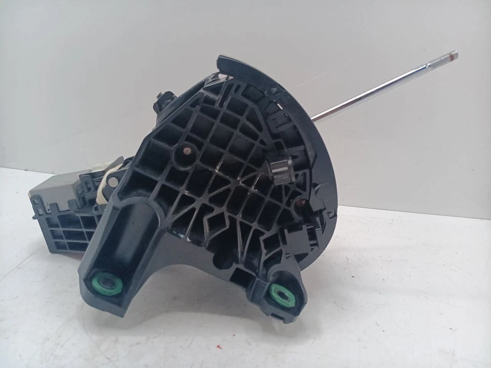 RX350     2012 Transmission Shift Shifter Assy 657268 - Image 2 of 4