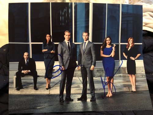 MEGHAN MARKLE SIGNED SUITS CAST 11X14 PHOTO! SARAH RAFFERTY GABRIEL ...