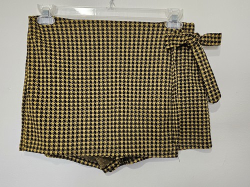 Haute Monde Women's Skort Size Large Plaid Skirt Gold Houndstooth Plaid Shorts - Picture 8 of 8
