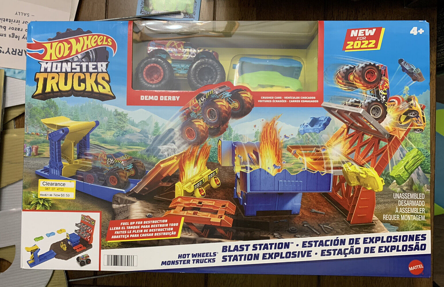 Hot Wheels Monster Trucks Blast Station Playset with 1:64 Scale Demo Derby  Toy Truck & 3 Crushable Cars