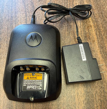 Motorola WPLN4243A, charger XPR3500 XPR7550 XPR6550 APX1000 APX40000 USED 