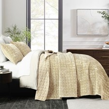 Velvet King Size Quilt - Luxury Cozy Beige Quilt Set, Lightweight Soft Velvet...