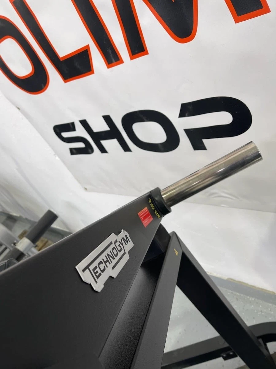 Technogym Pure Strength LAT PULLDOWN