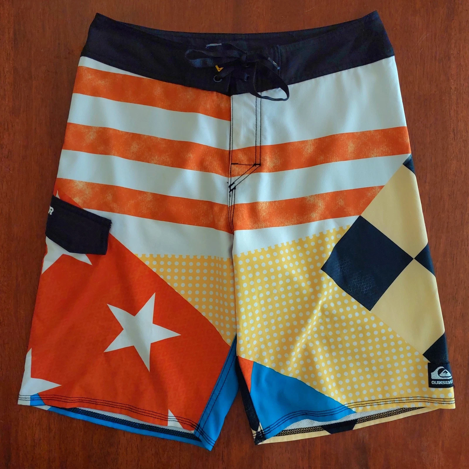 QUIKSILVER Mens Multi Colour Pattern Swim Trunks Board Shorts - Small/Medium