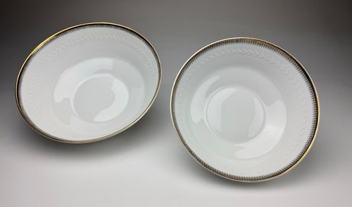 Tirschenreuth Bavaria Speiseservice für 10 Personen weis gold Reliefdecor - Bild 9 von 12